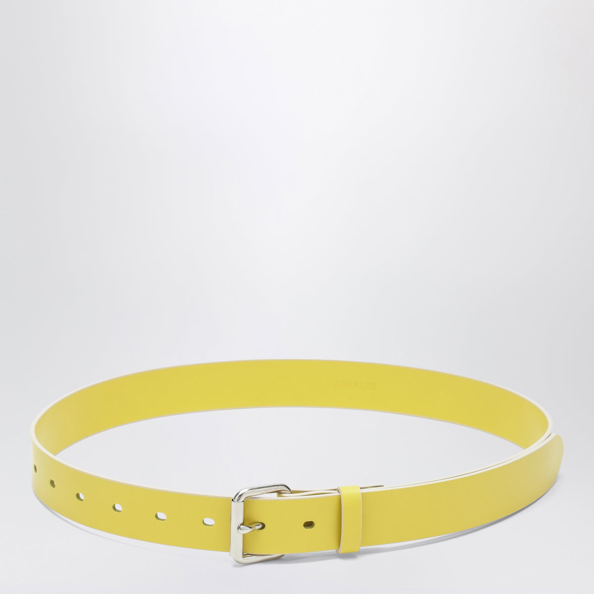 Yellow belt in shiny cowhide