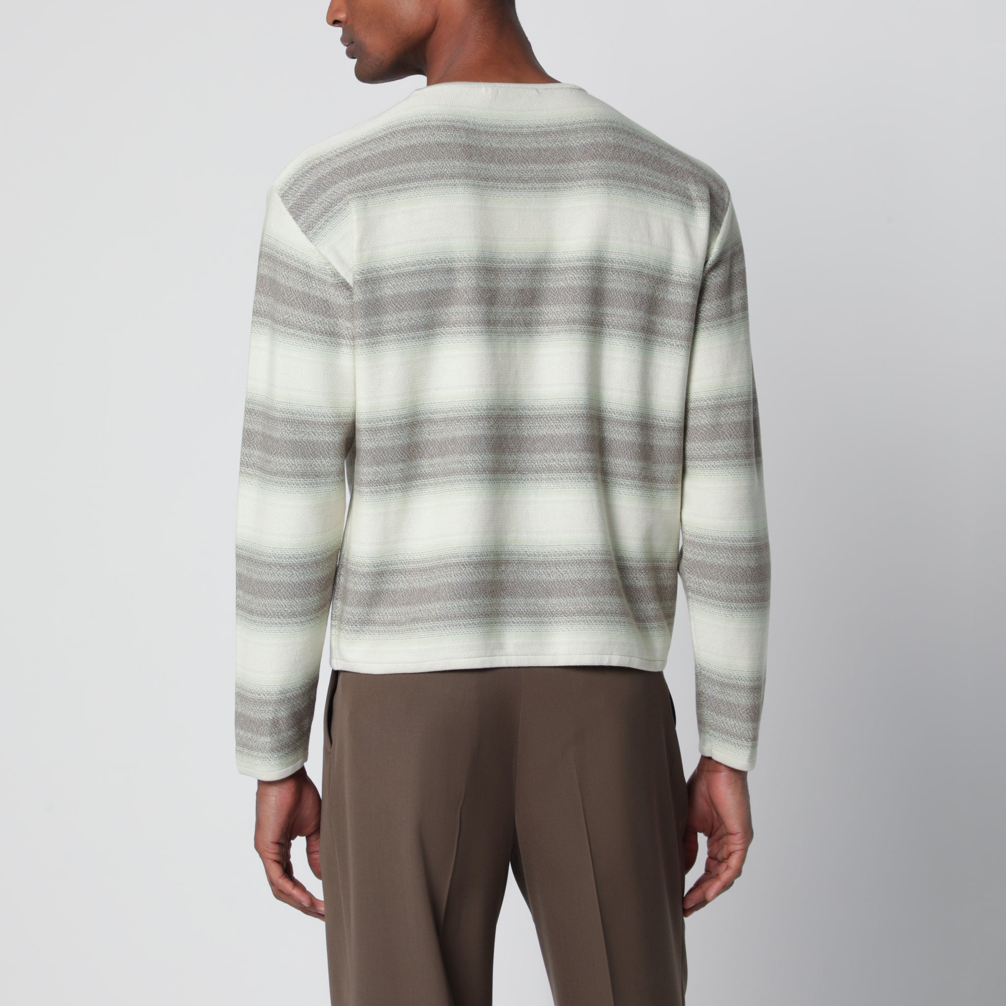 Maglia in cotone e seta grigio lime a righe