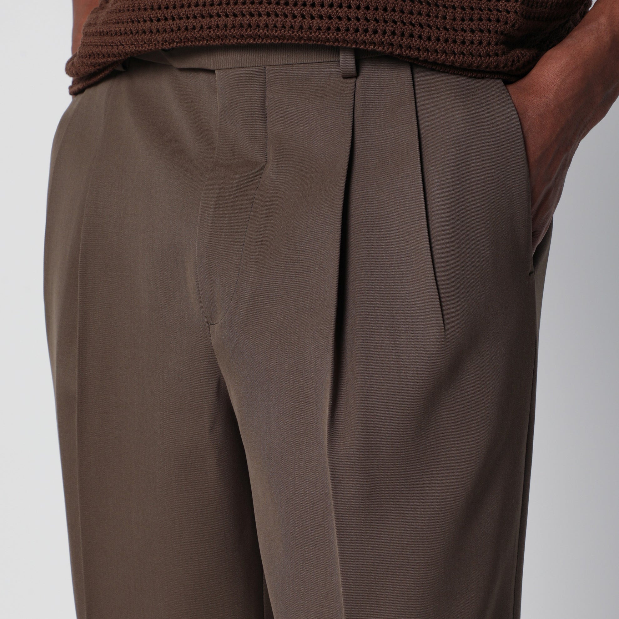 Pantaloni a due pieghe in gabardine di lana