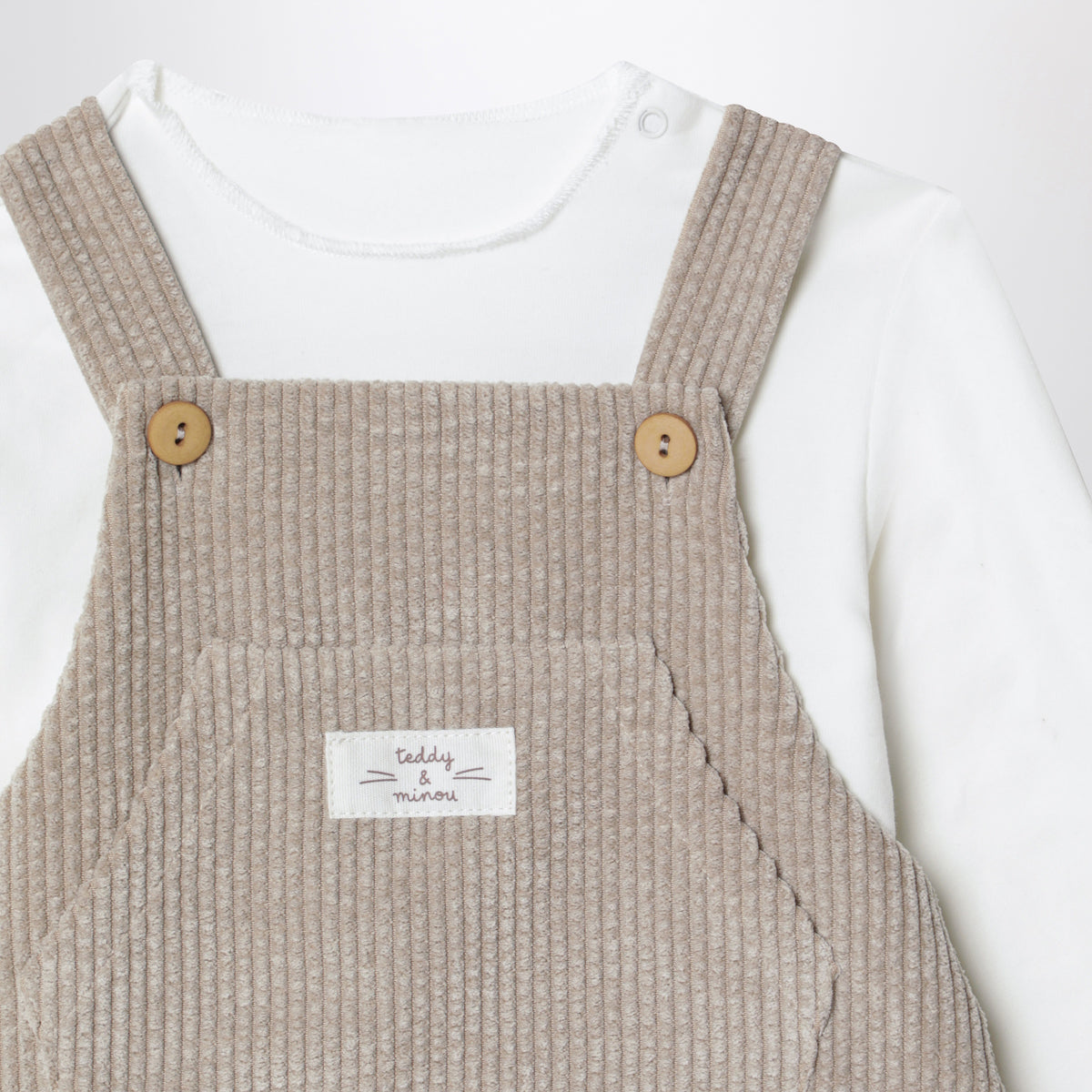 White/beige romper in cotton and corduroy