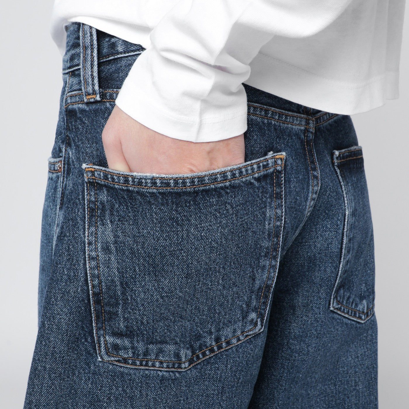 Jean bleu en denim régénéré