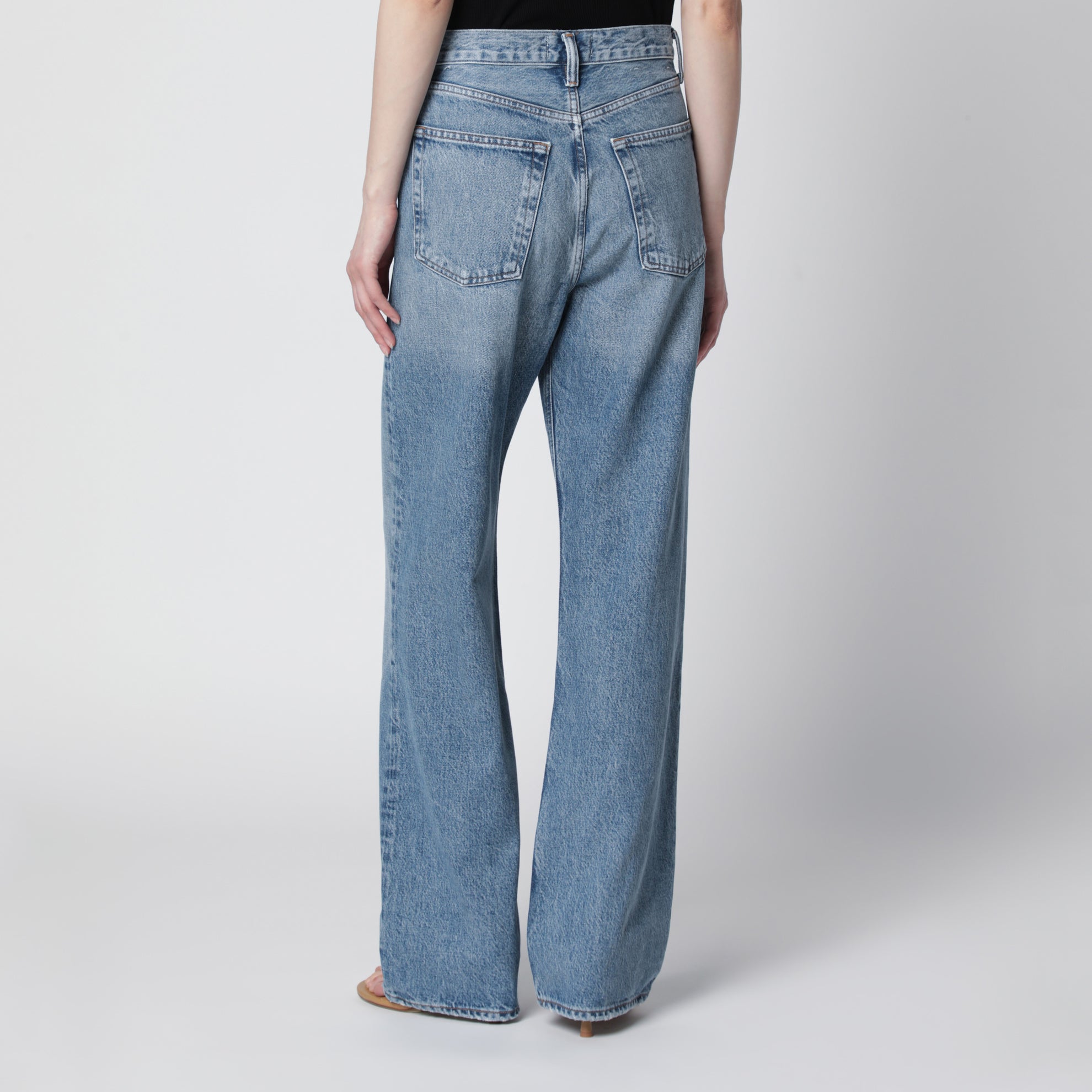 Vintage Loose Jeans aus mittelblauem Indigo-Denim