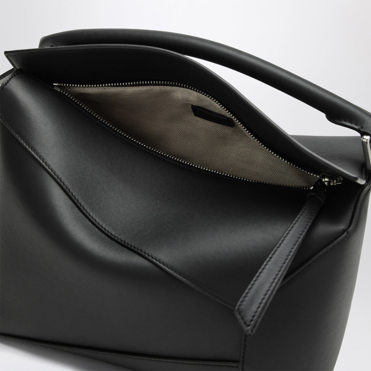 Sac Puzzle Edge moyen en cuir de veau noir