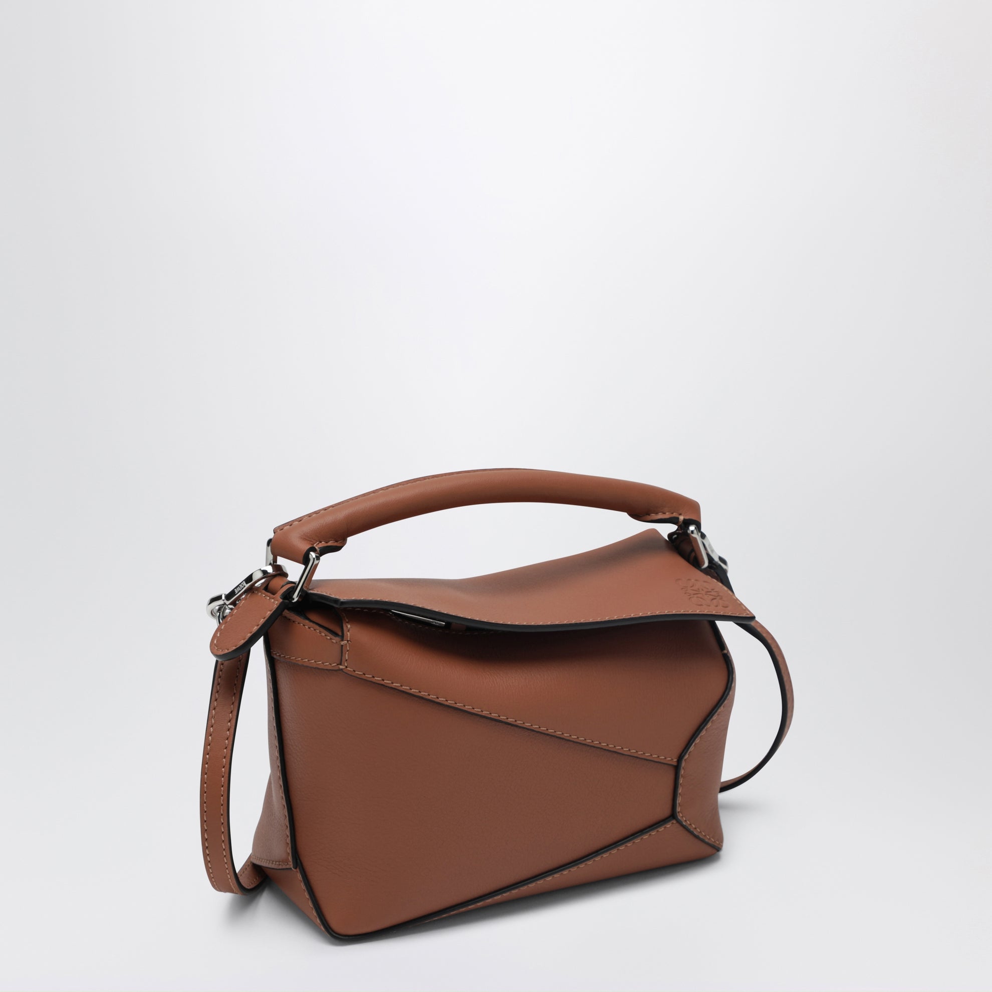 Borsa Puzzle Edge mini marrone in pelle granata