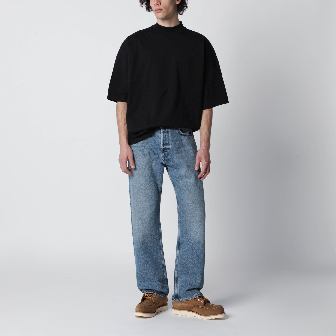 Blaue Friction Jeans aus regeneriertem Denim