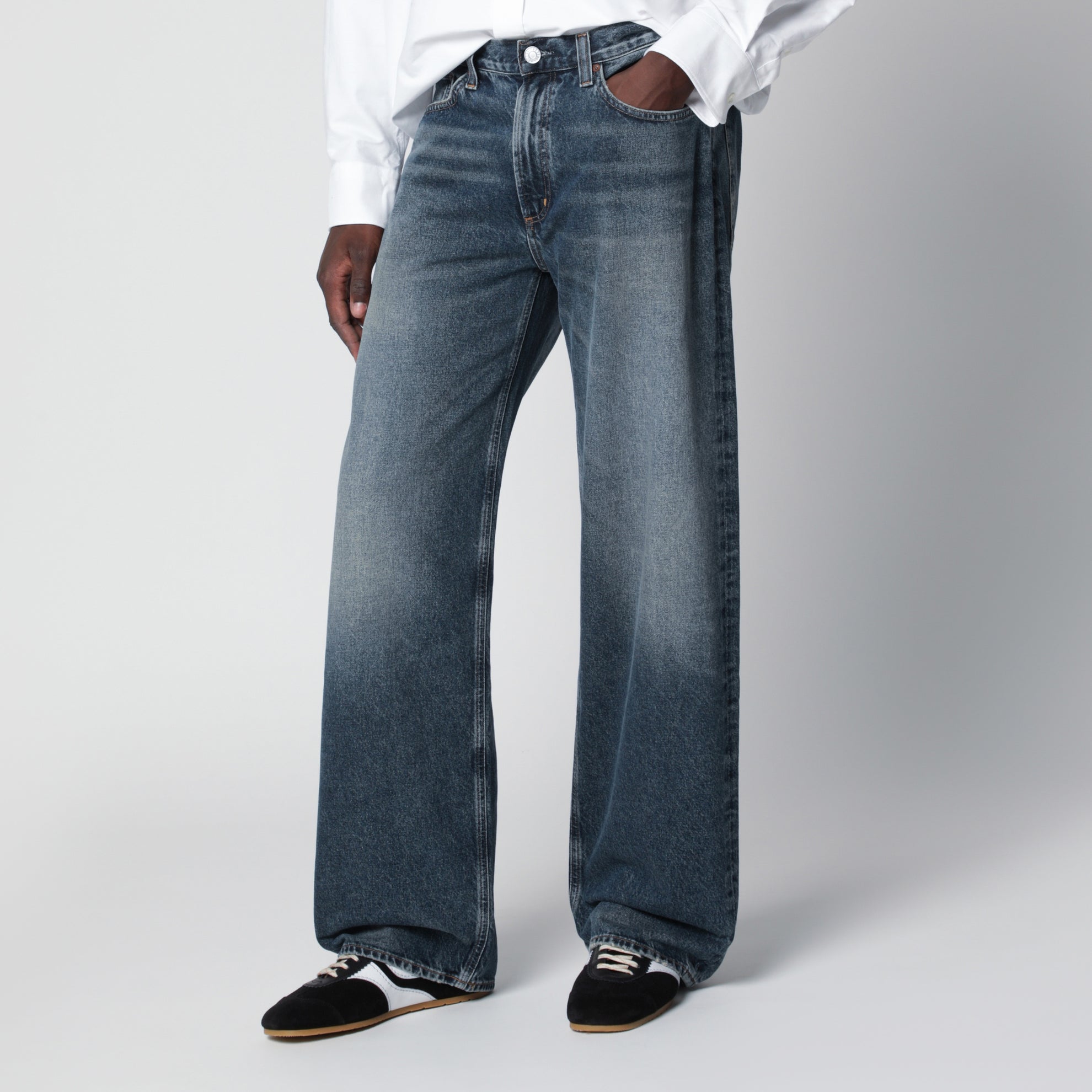 Luka jeans in washed dark indigo denim