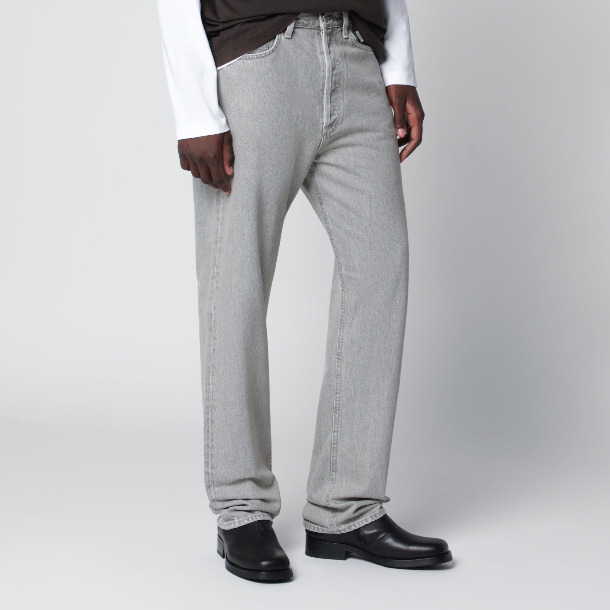 90's Jeans aus grauem Denim mit Washed-Effekt