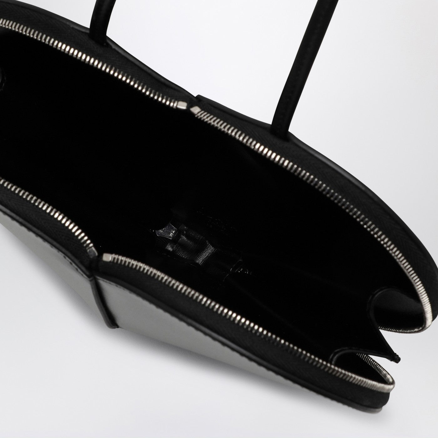 Le Coeur black leather bag