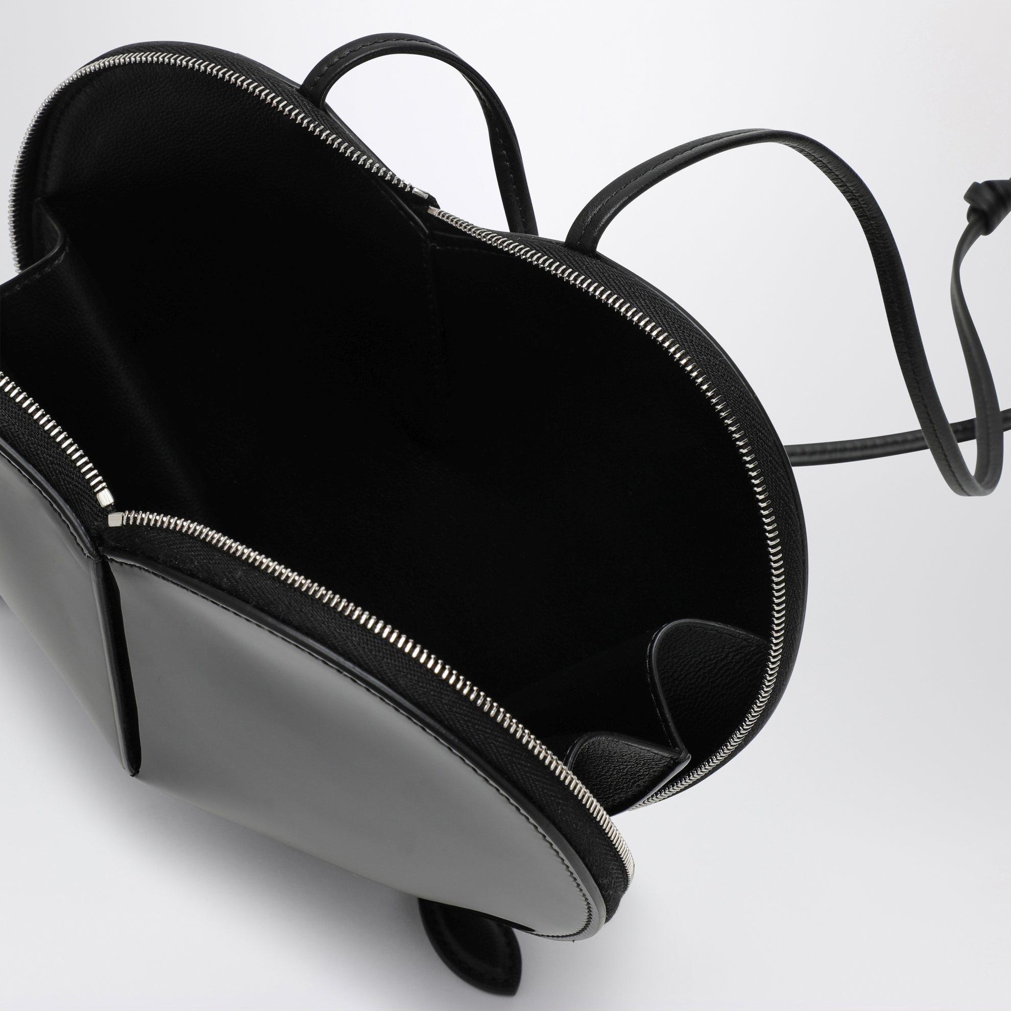 Le Coeur black patent leather bag