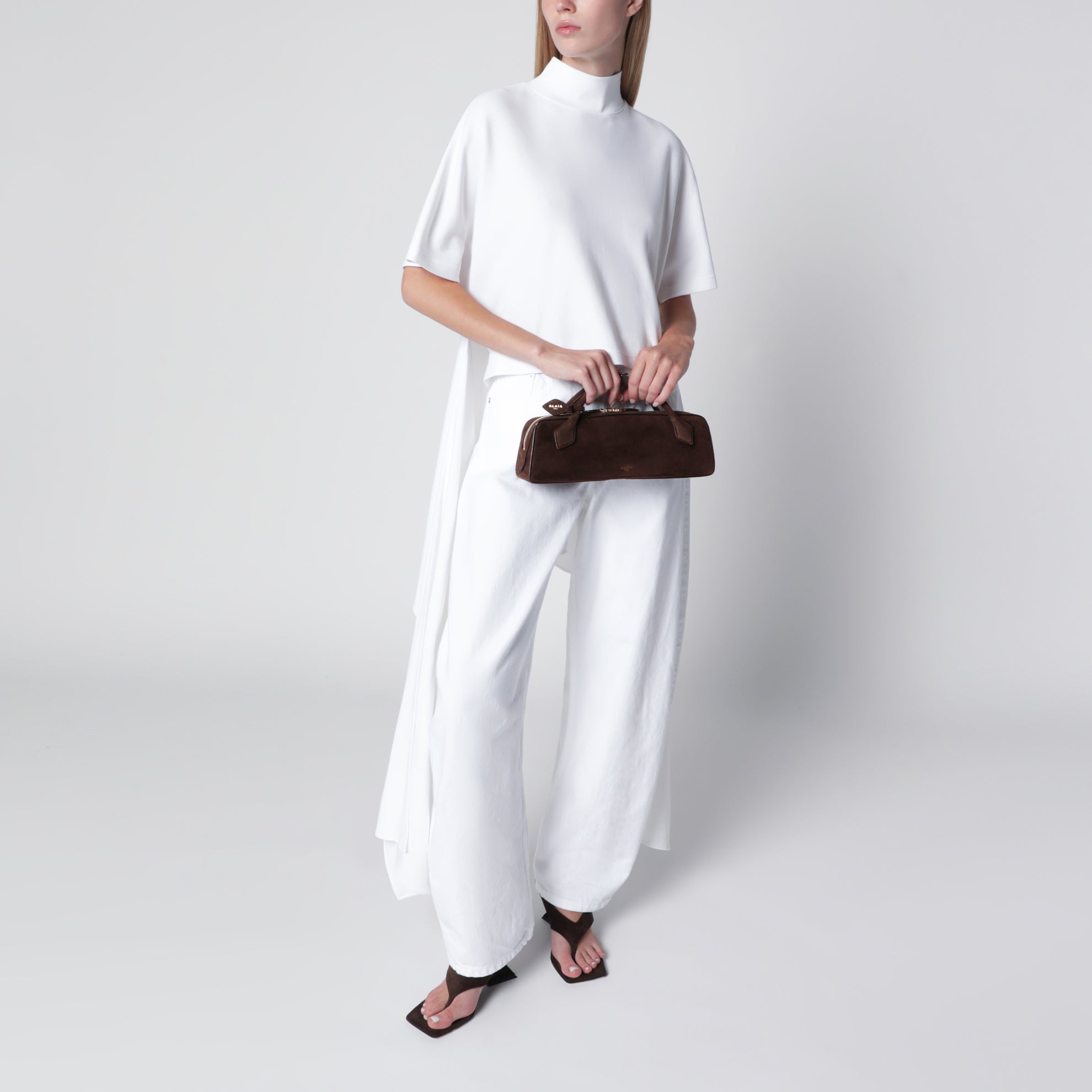 Clutch Le Teckel aus Ziegenveloursleder rauchbraun