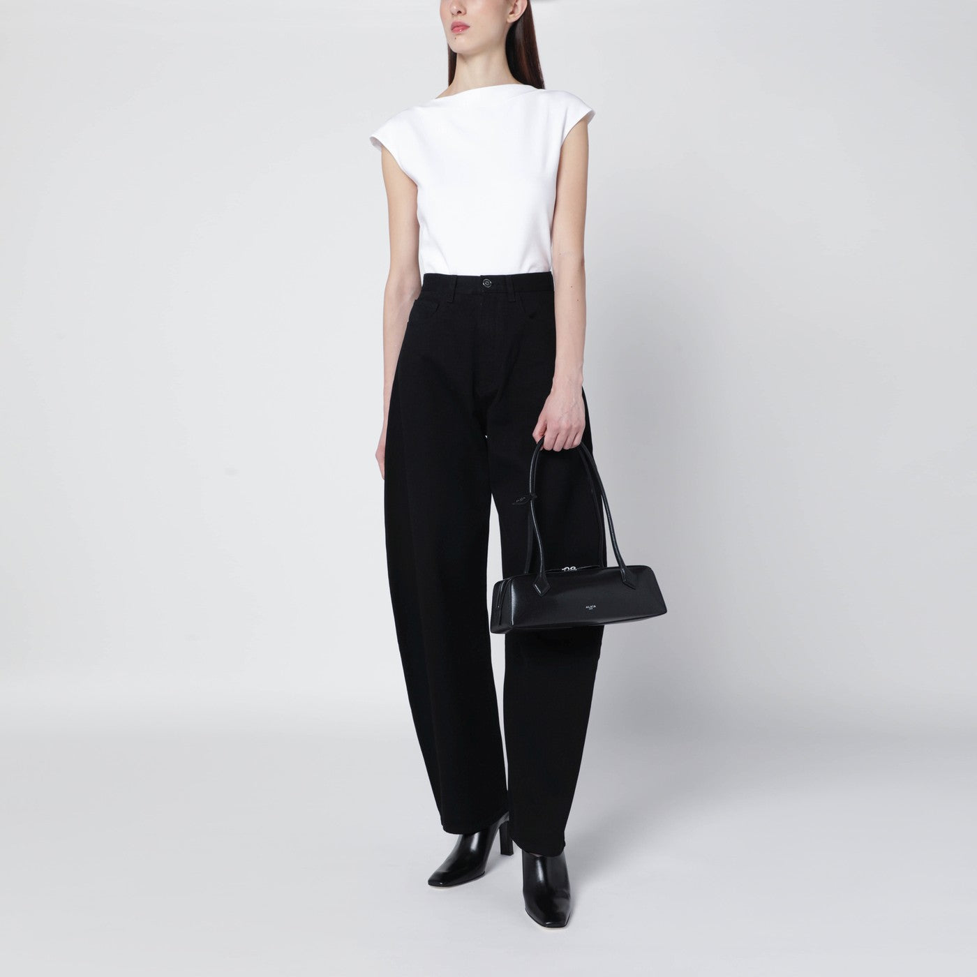 Teckel black leather bag