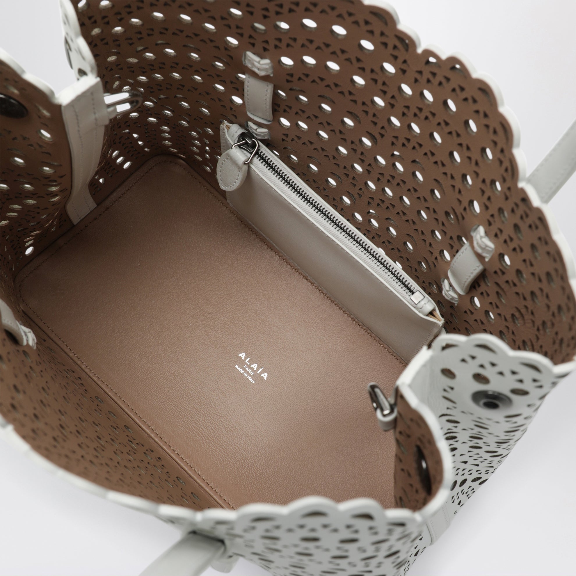 Mina 25 bag in white Vienne wavy calfskin leather