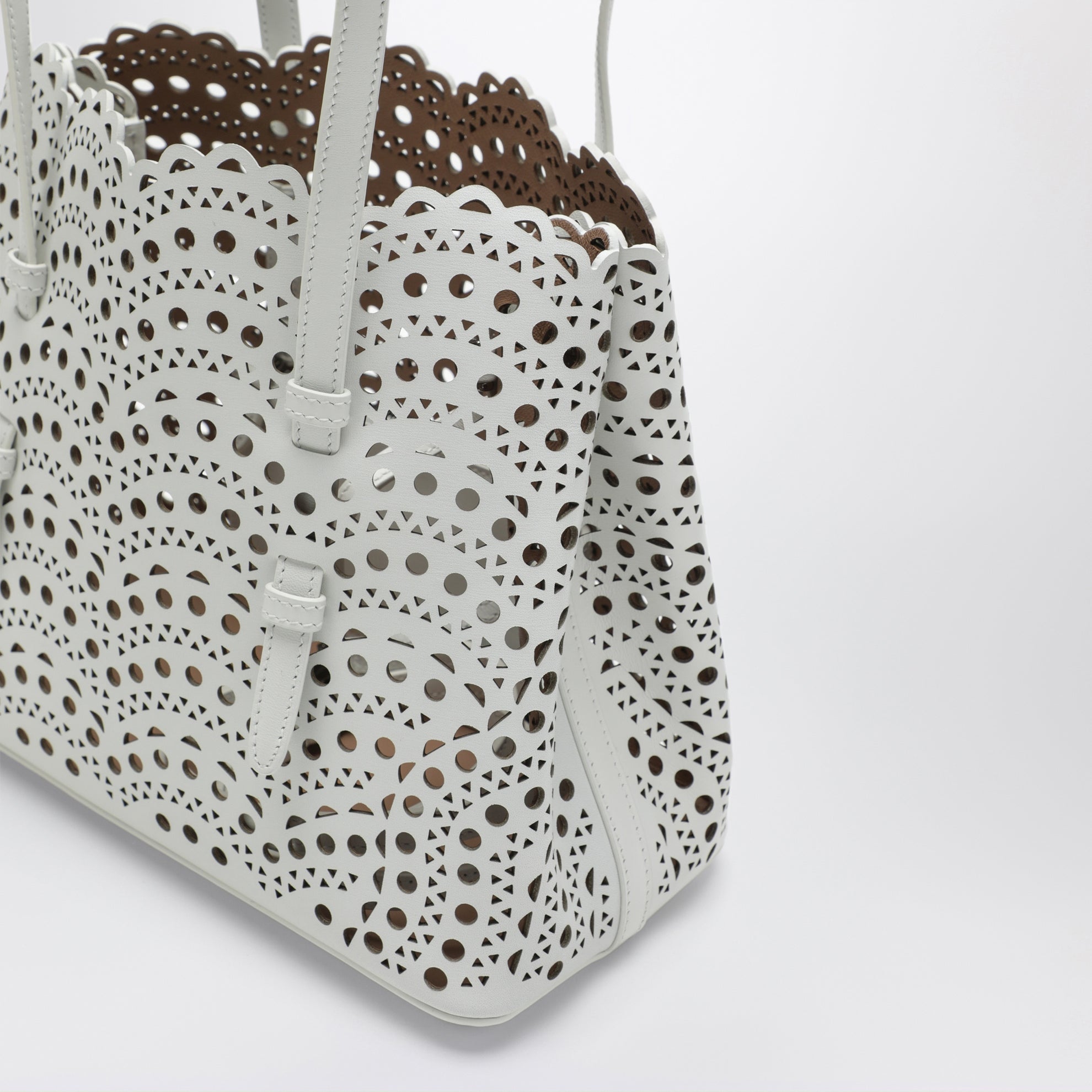 Mina 25 bag in white Vienne wavy calfskin leather