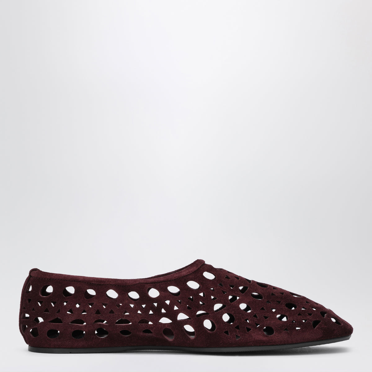 Slippers Vienne perforées en daim couleur cerise