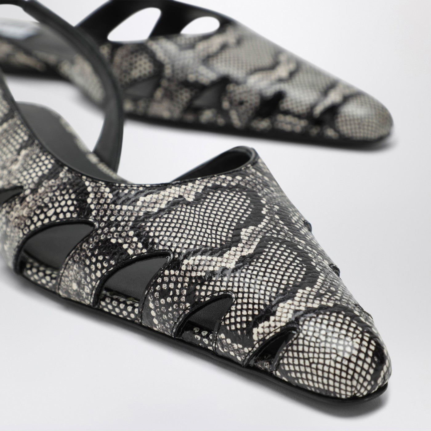 Slingback-Ballerinas aus Python-Effekt-Leder