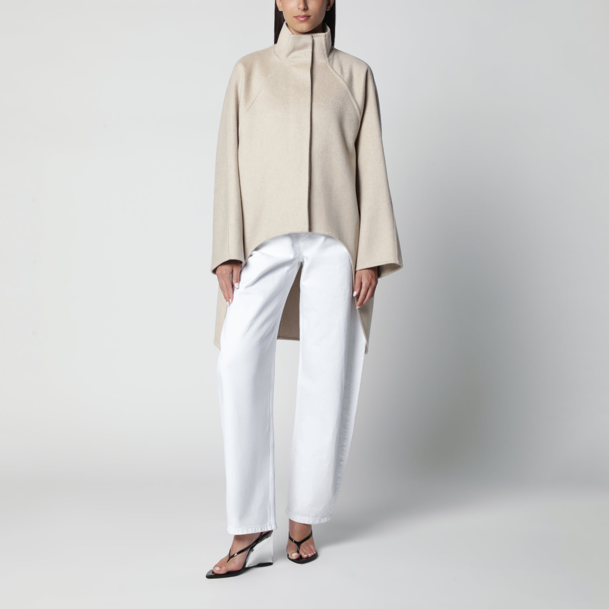 Cappotto asimmetrico in cashmere beige