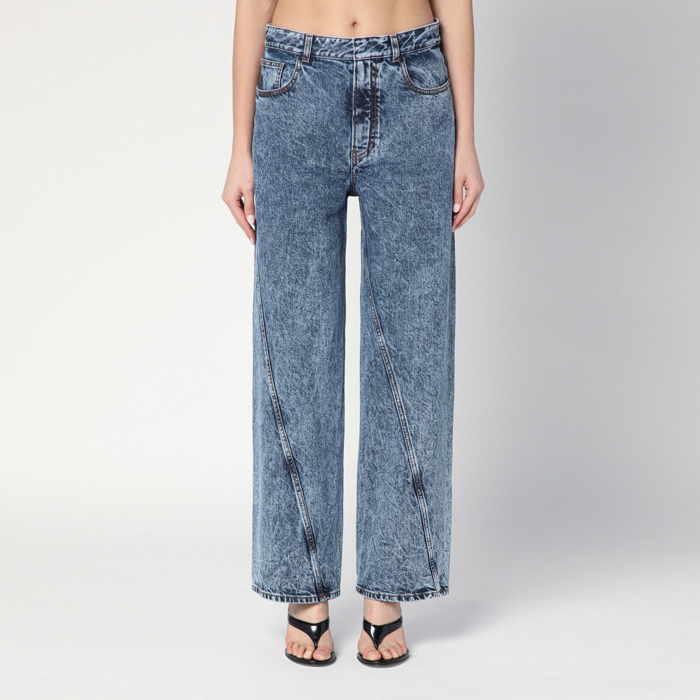 Jeans ritorti in denim stonewashed