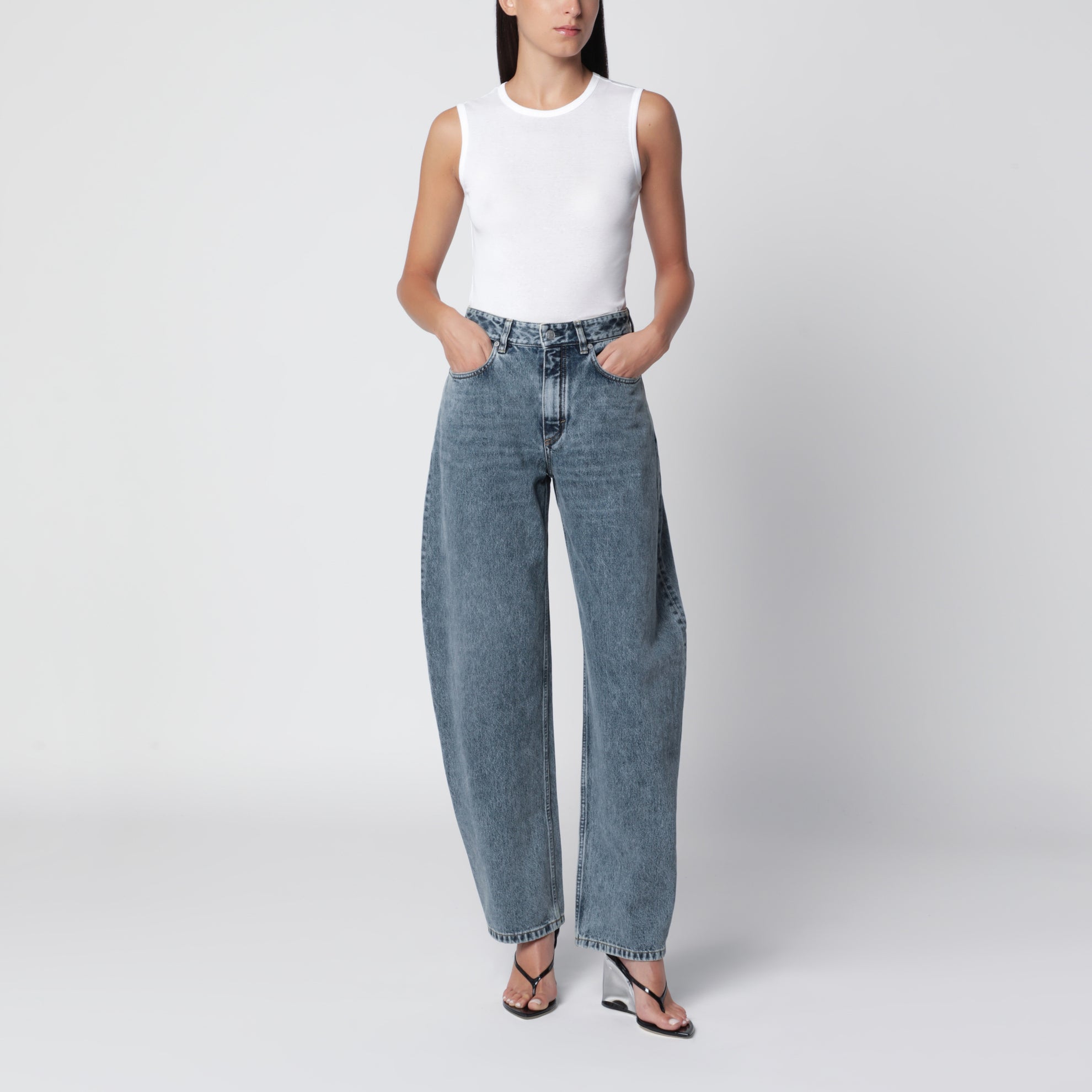 Jeans arrotondati in denim blu