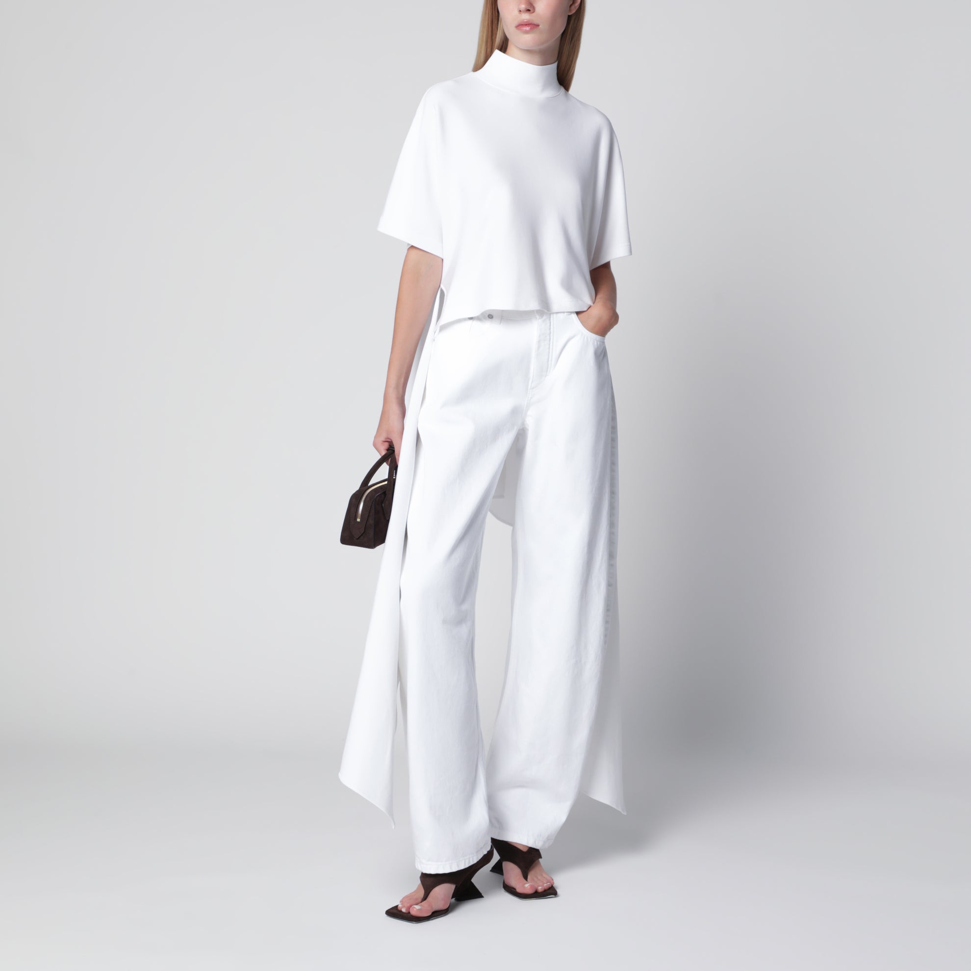 Jean arrondi en denim léger blanc