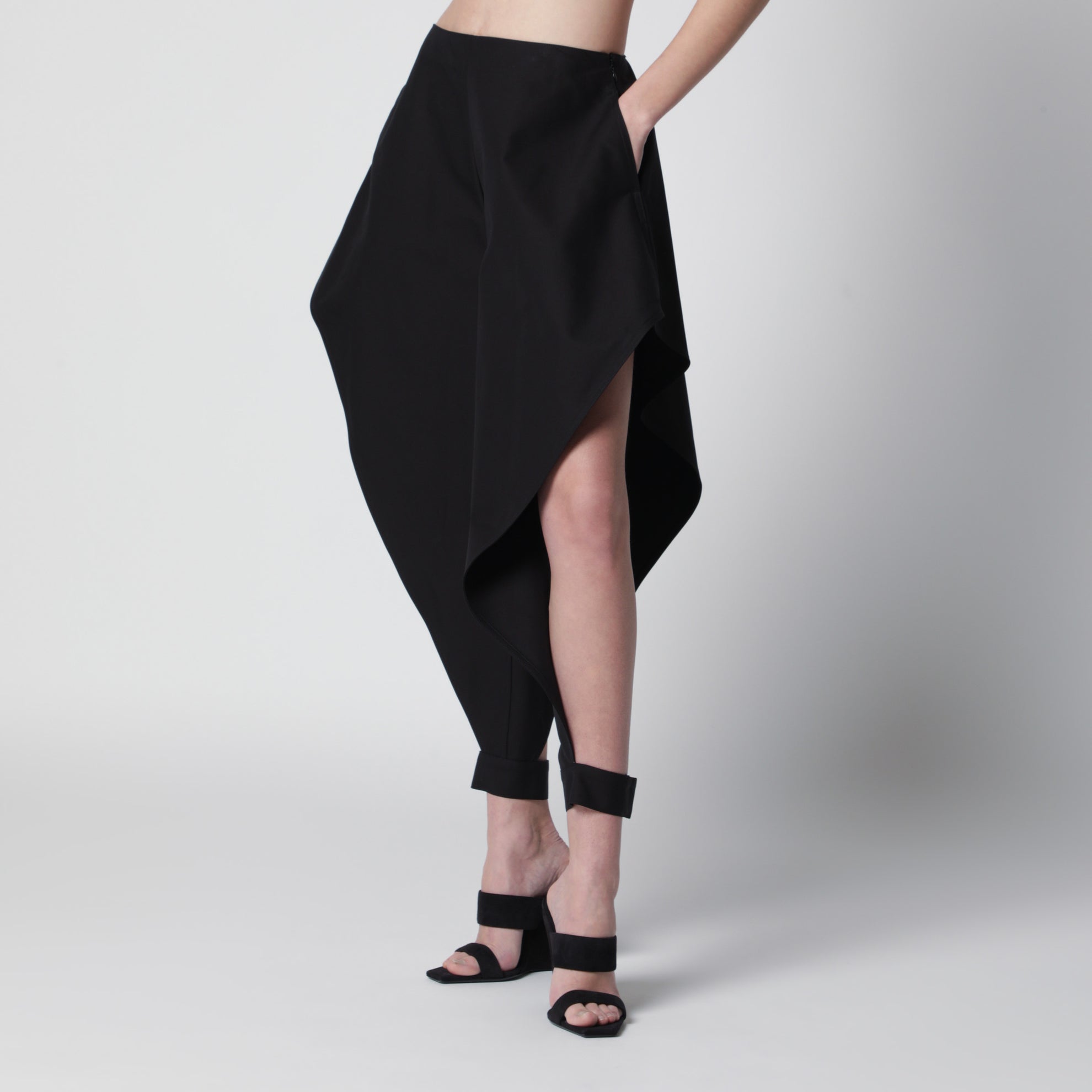 Mid-rise tapered cotton gabardine pants in black