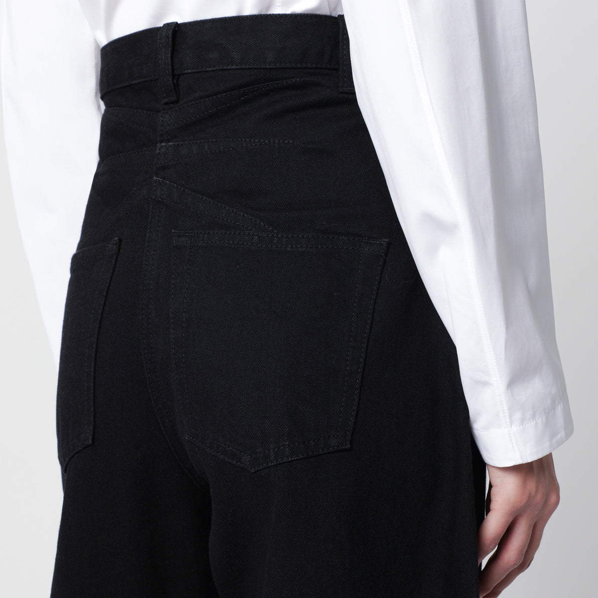 jean noir à jambes larges