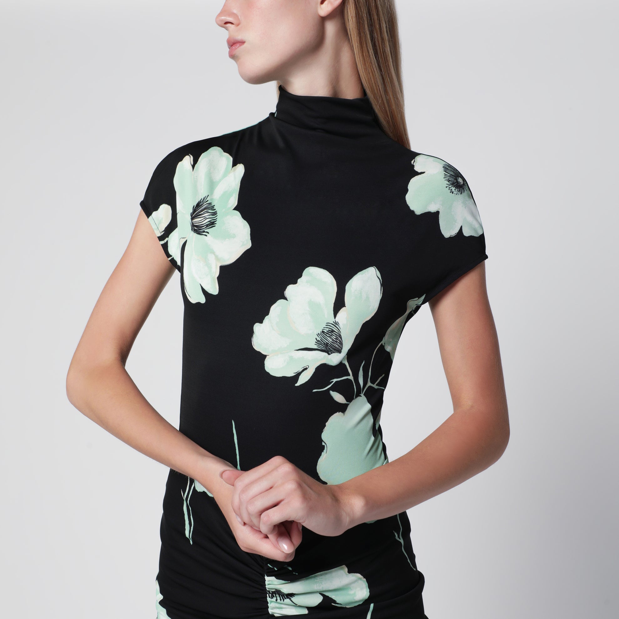 Drapiertes Kleid mit Sakura-Print aus Viskose, schwarz/aqua