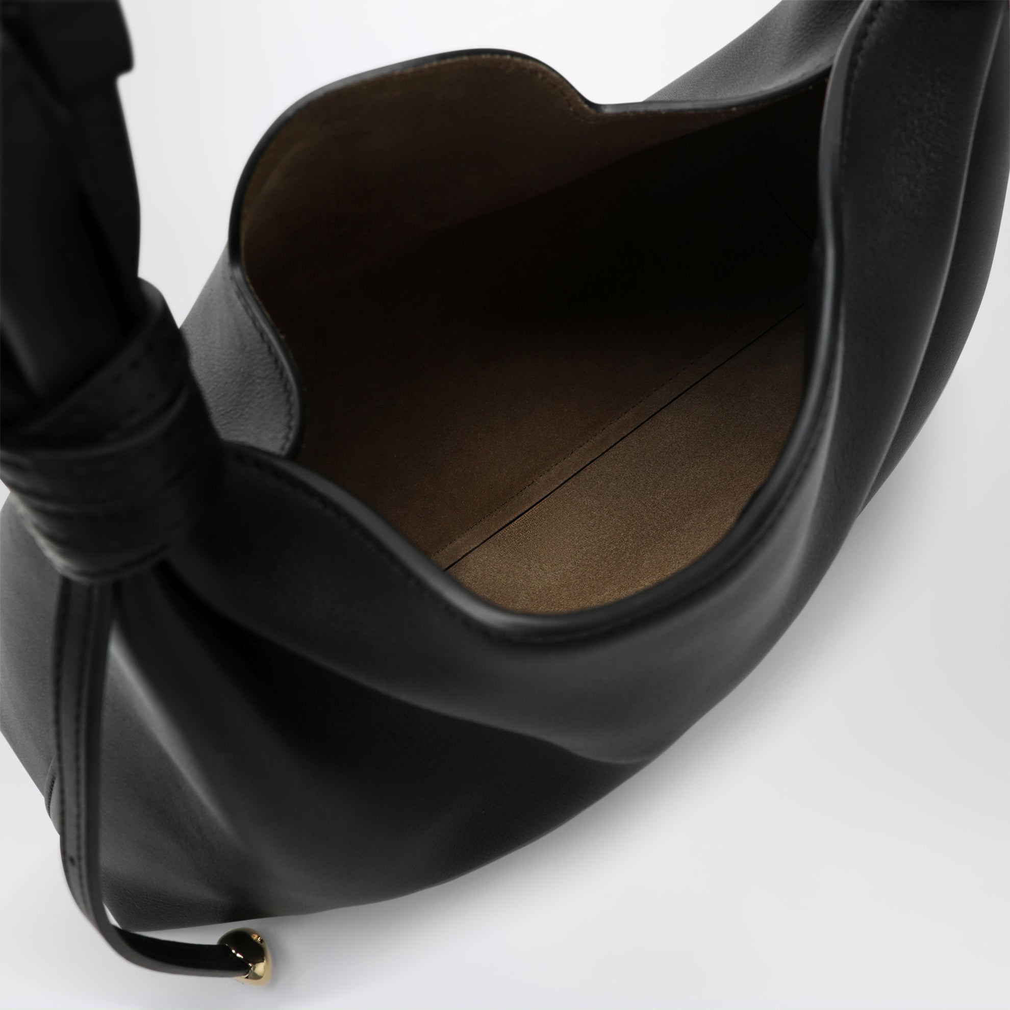 Sac Scarf format moyen en cuir noir