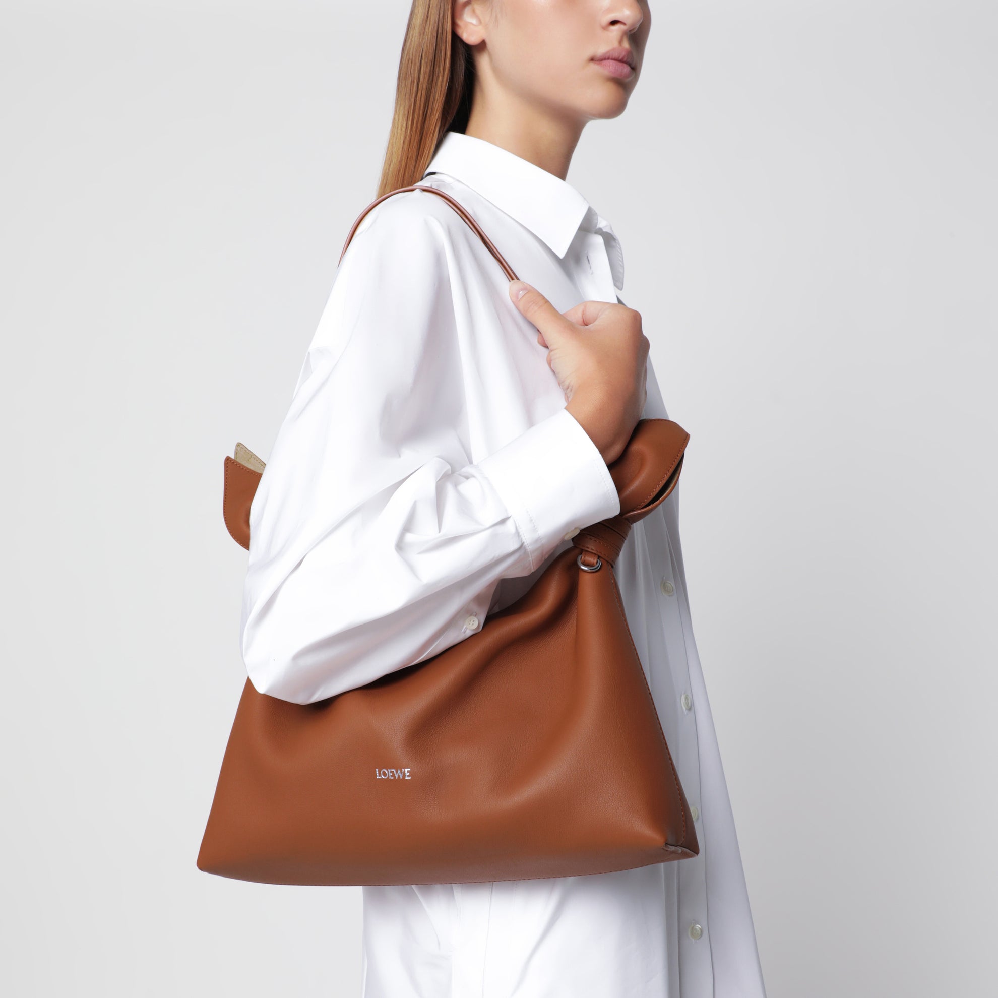 Sac Scarf format moyen en cuir marron clair