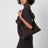 Borsa Scarf media marrone in pelle scamosciata