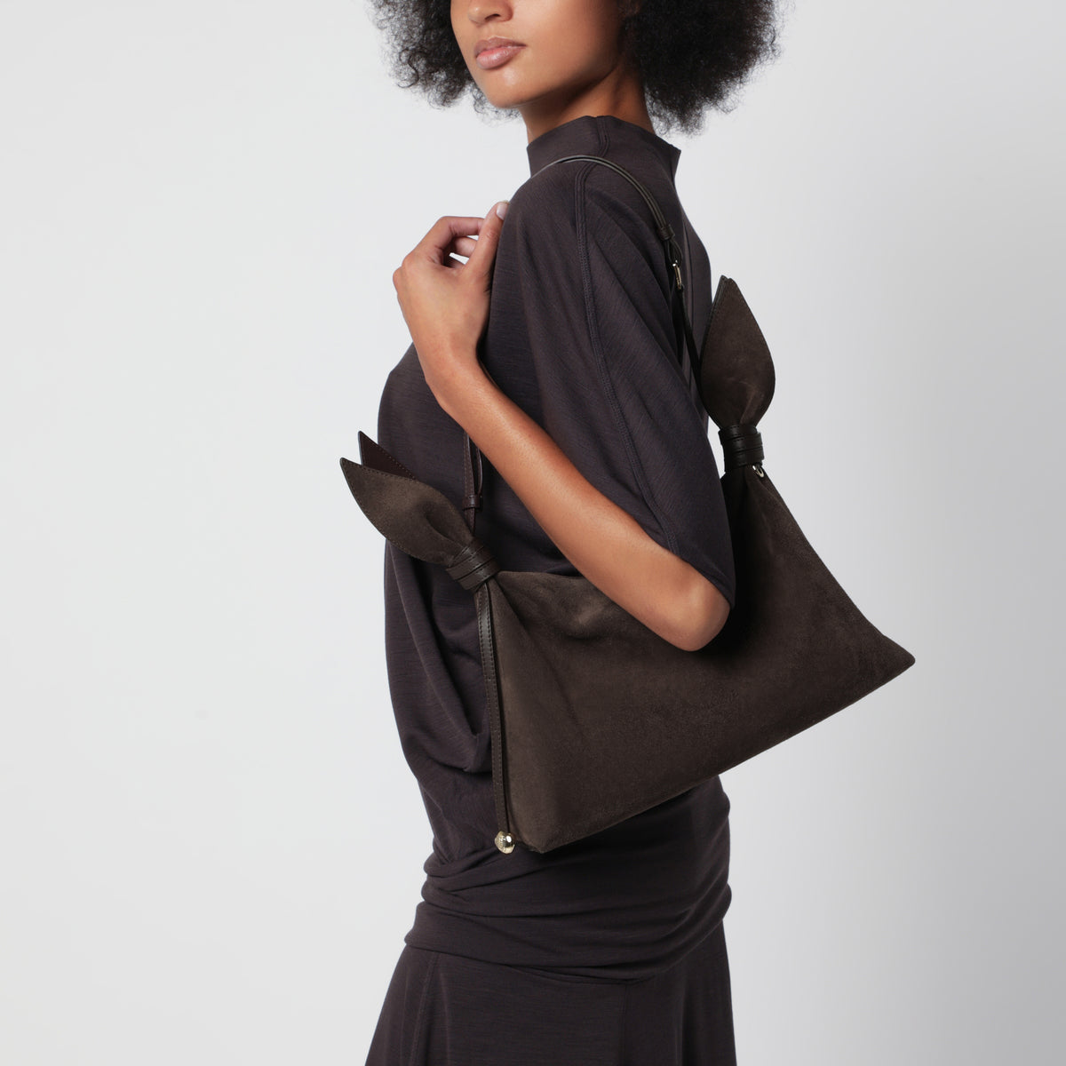 Borsa Scarf media marrone in pelle scamosciata
