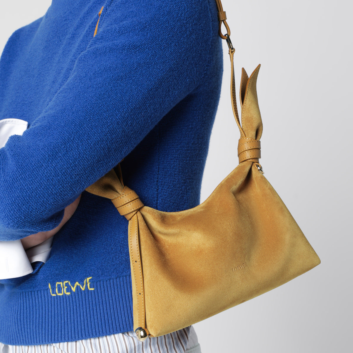 Borsa Scarf mini color ocra in pelle scamosciata