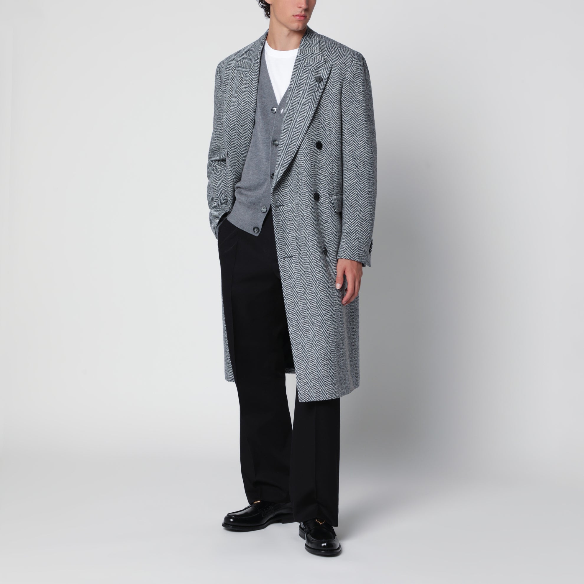 Grey double-breasted coat in wool with herringbone pattern