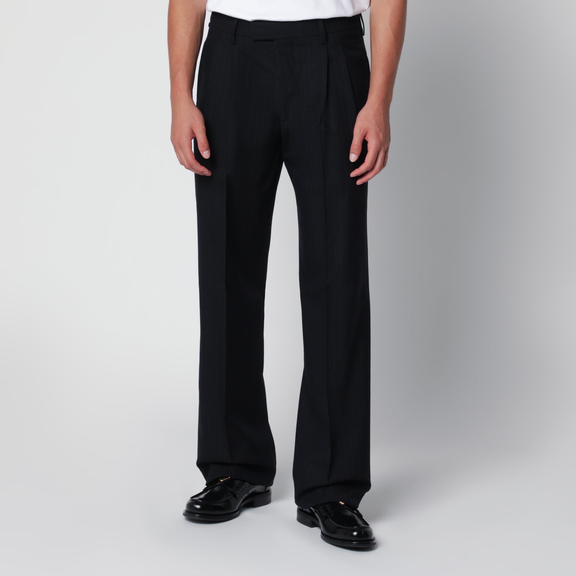 Blue pleated trousers with pinstripe pattern
