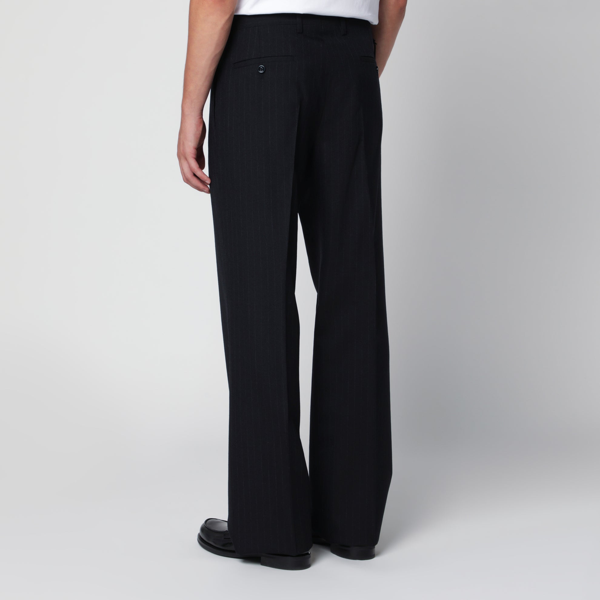 Blue pleated trousers with pinstripe pattern