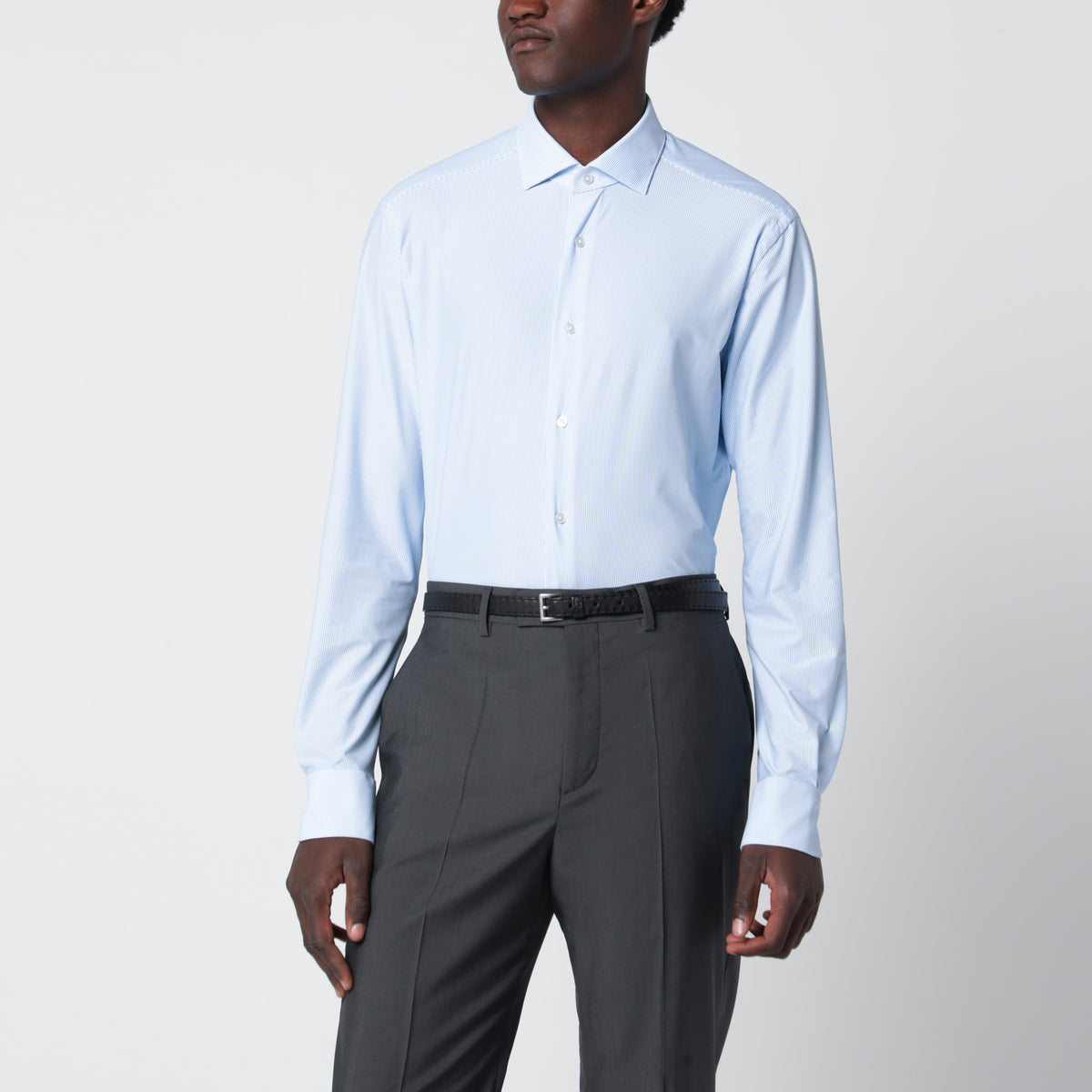 Hellblau/weiß gestreiftes Active Hemd aus Twill
