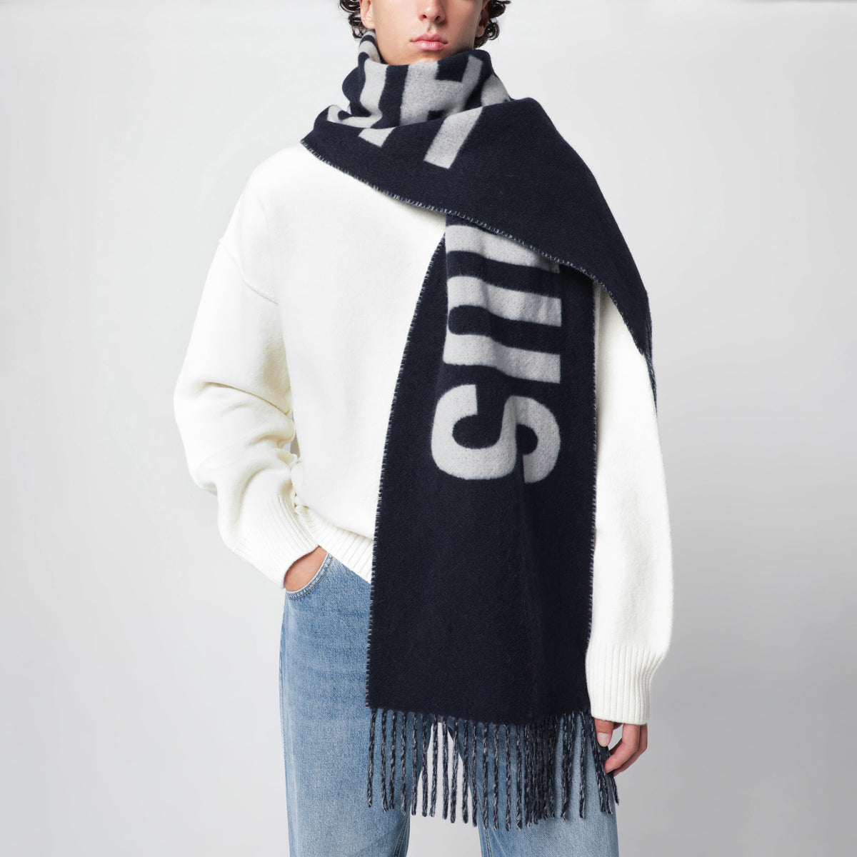 Navy blue wool scarf with logo