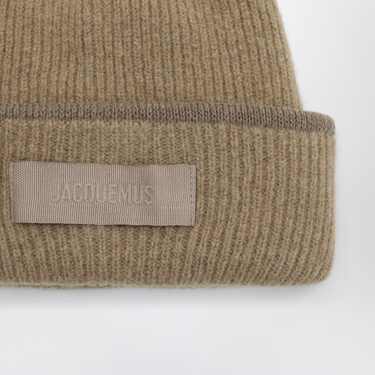 Beige Gros Grain beanie in alpaca blend