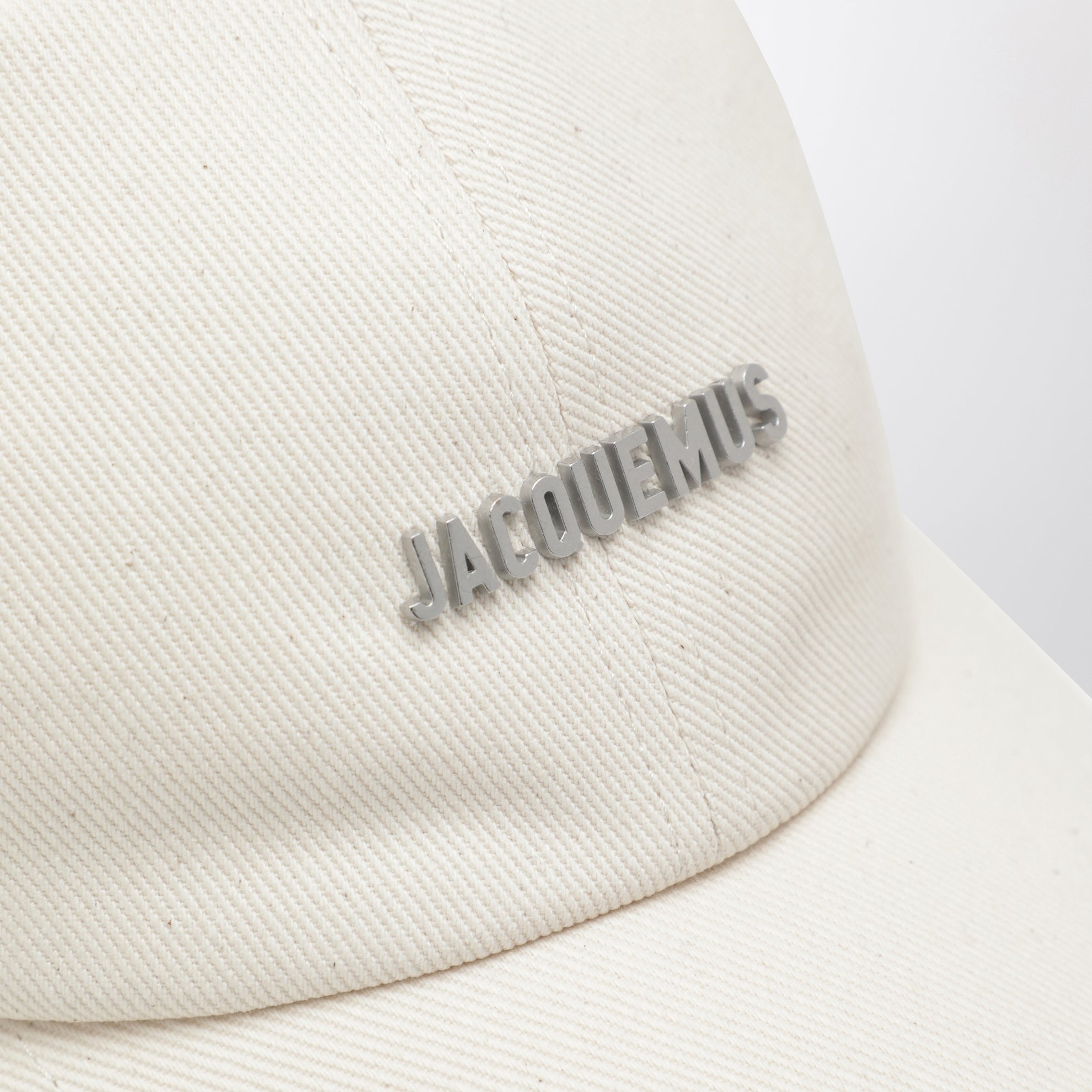 White baseball cap with logo