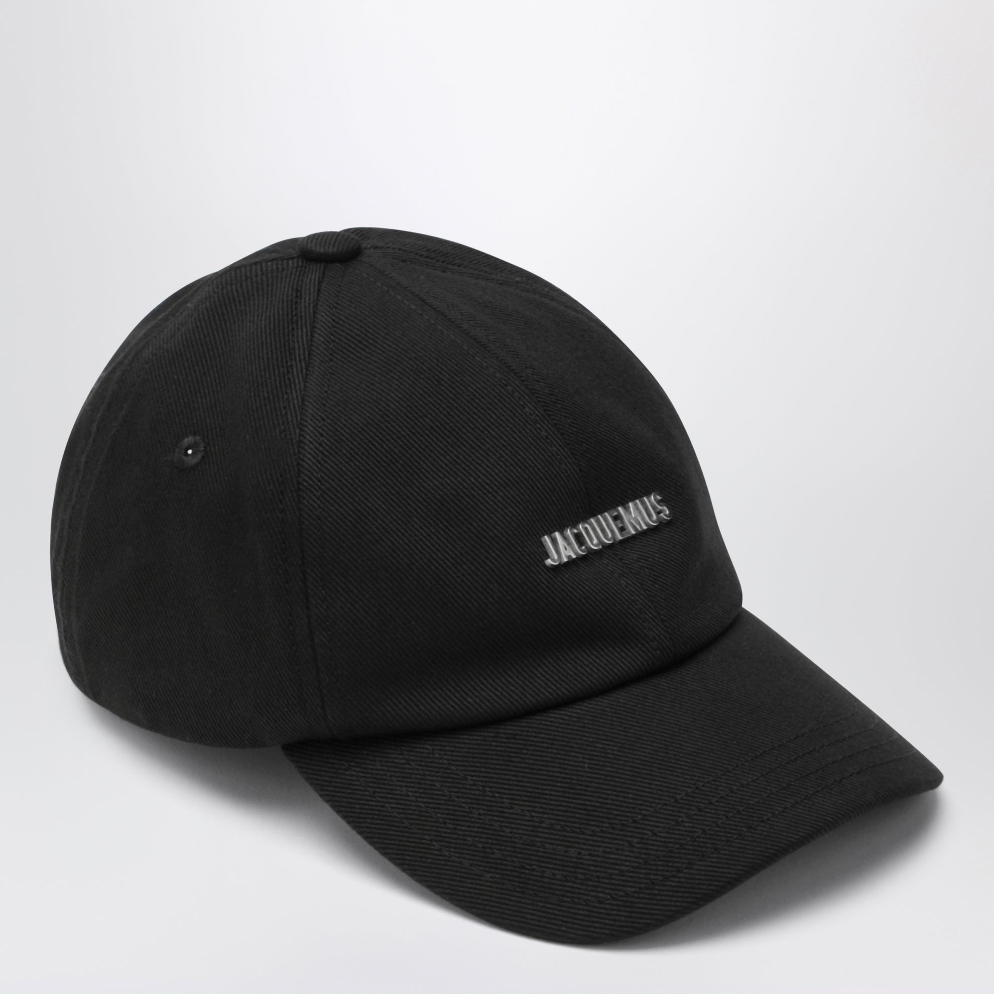 Black baseball cap with logo