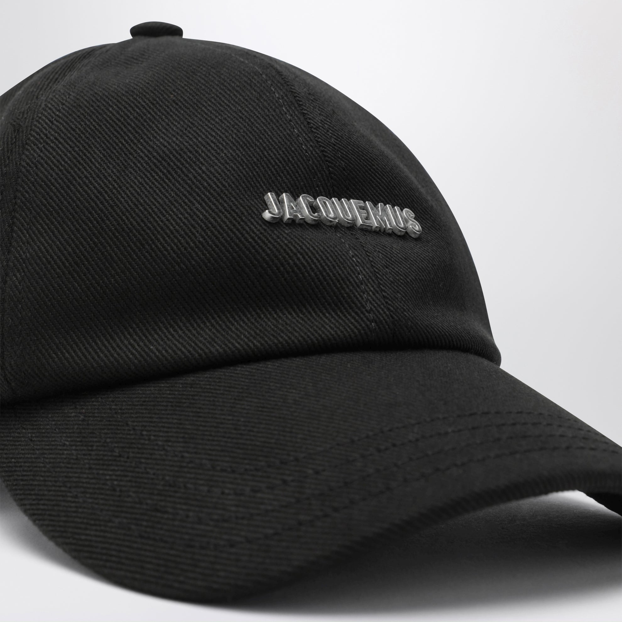Black baseball cap with logo