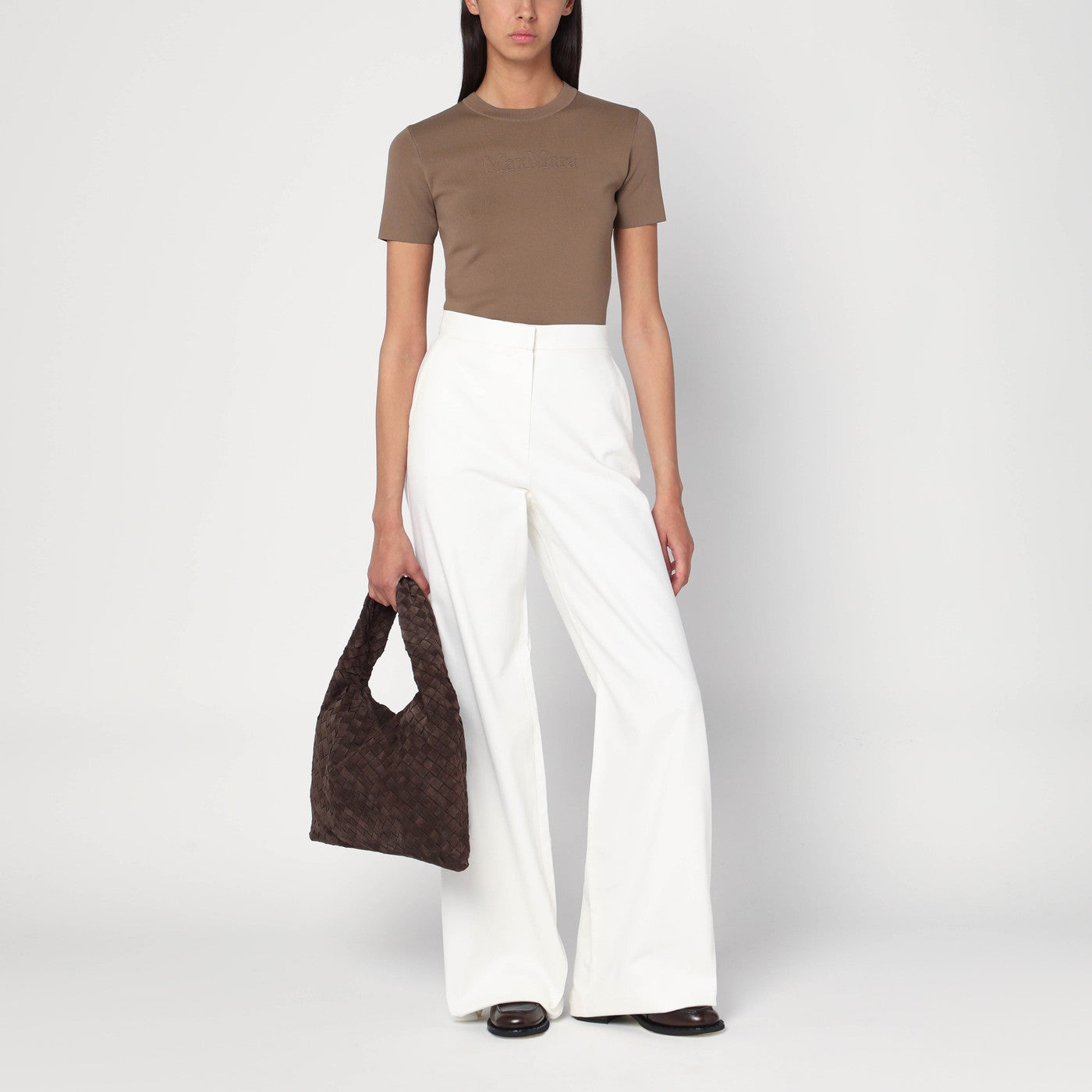 Haselnussfarbenes T-Shirt aus Viskose-Crêpe