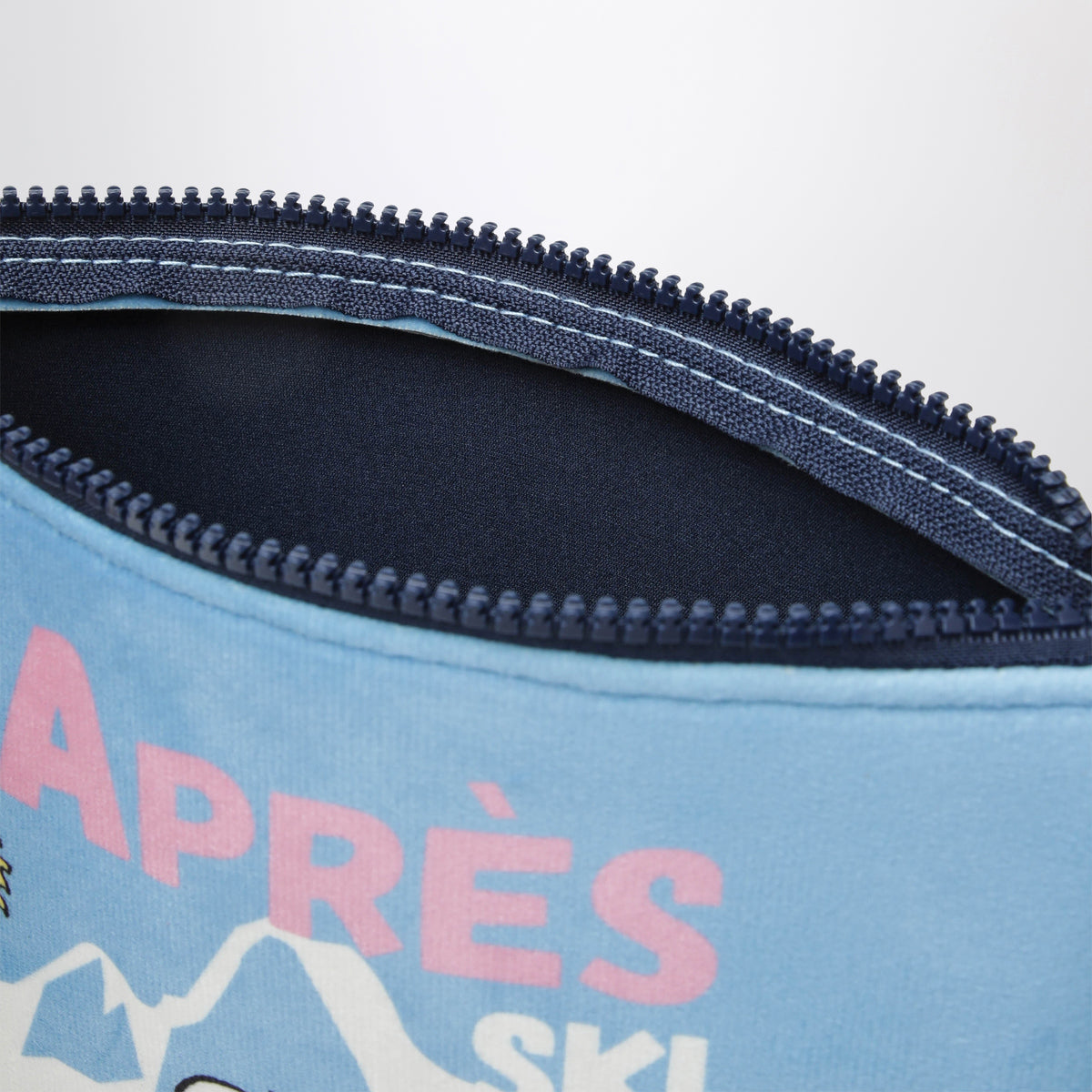 Aline pouch with Snoopy print