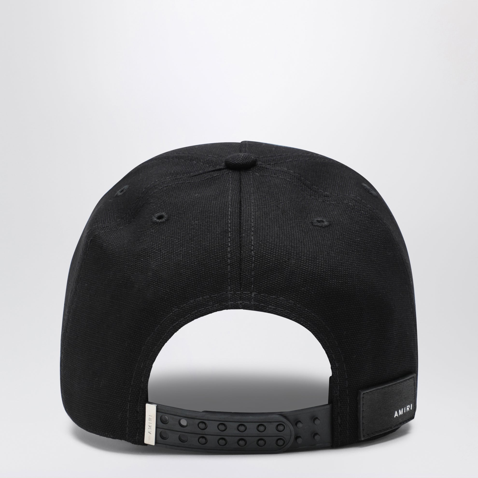 Black baseball cap with logo