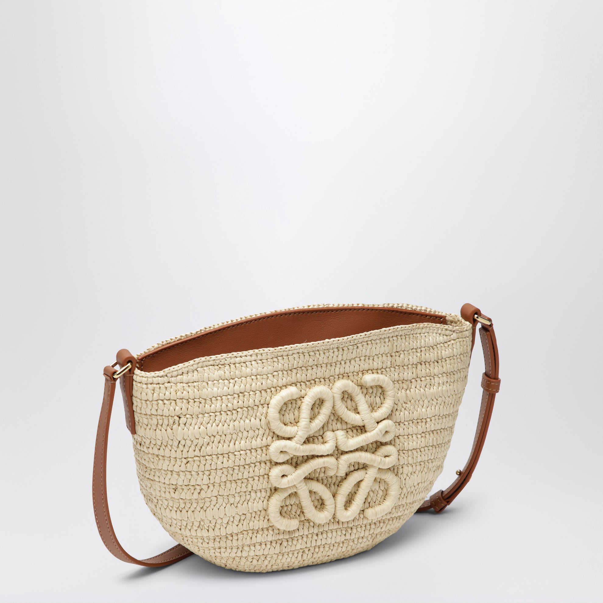 Eclipse pouch in raffia and leather
