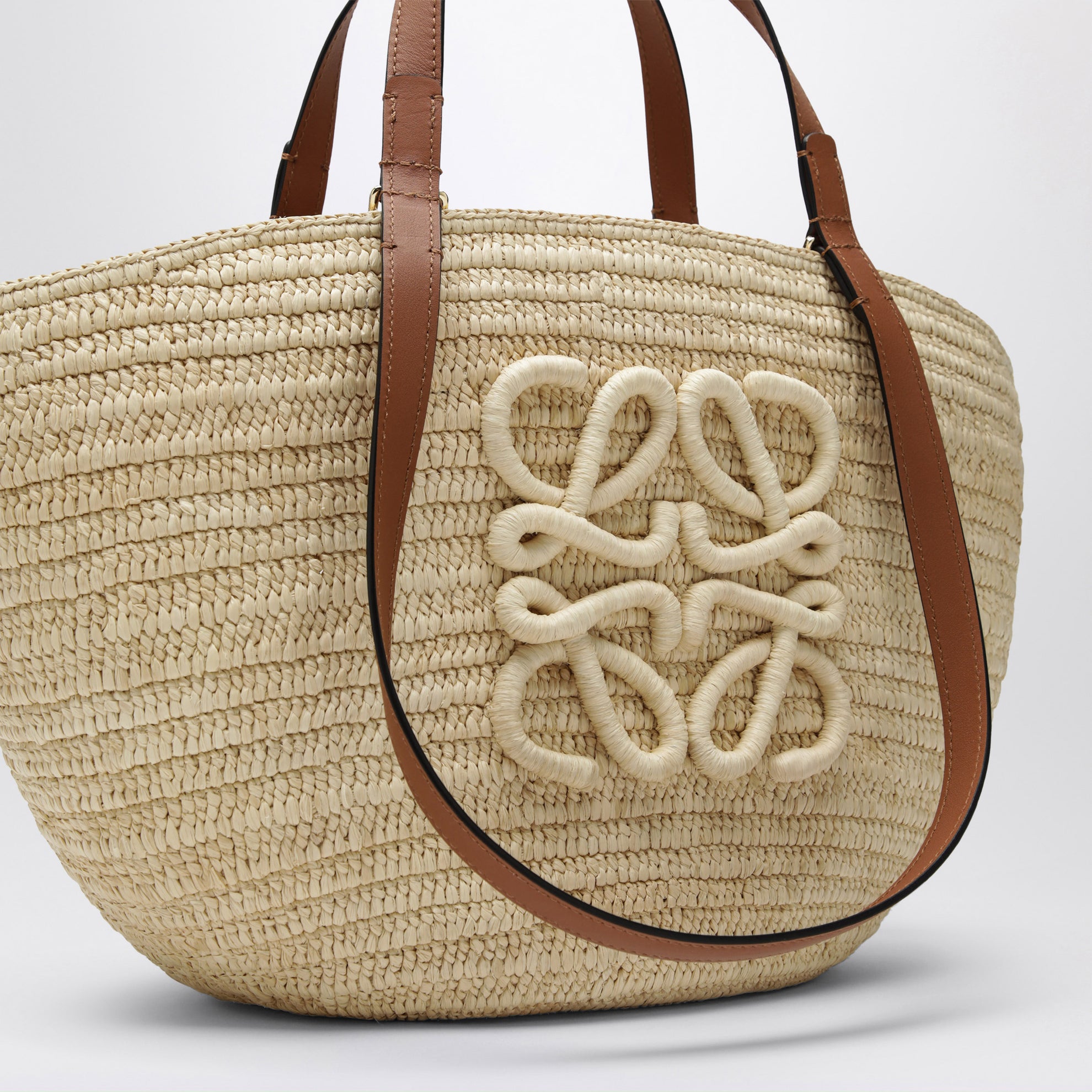 Eclipse medium basket bag in raffia and leather