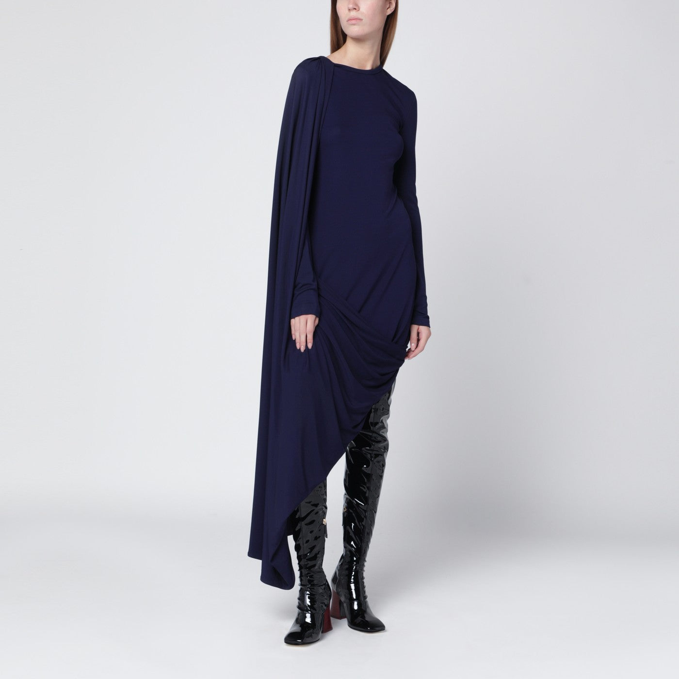 Robe asymétrique violette à drapé