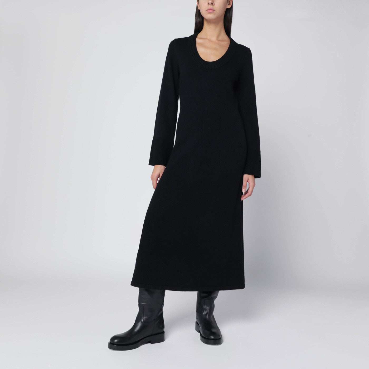 Abito lungo Ari nero in maglia