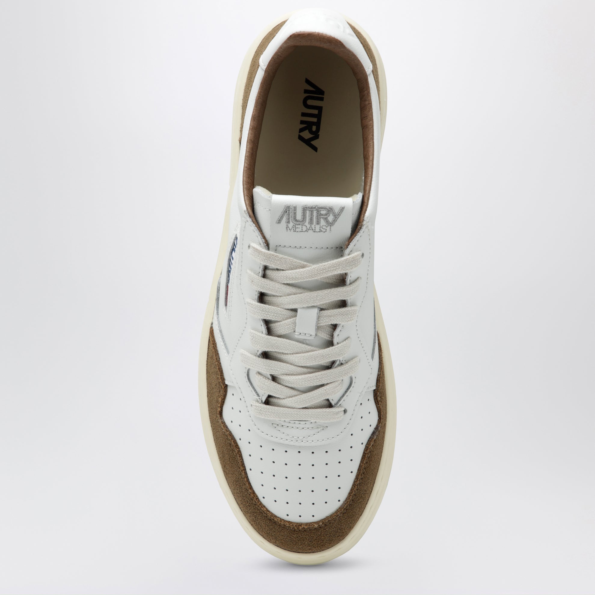 Baskets Medalist Low en cuir blanc et suède tabac