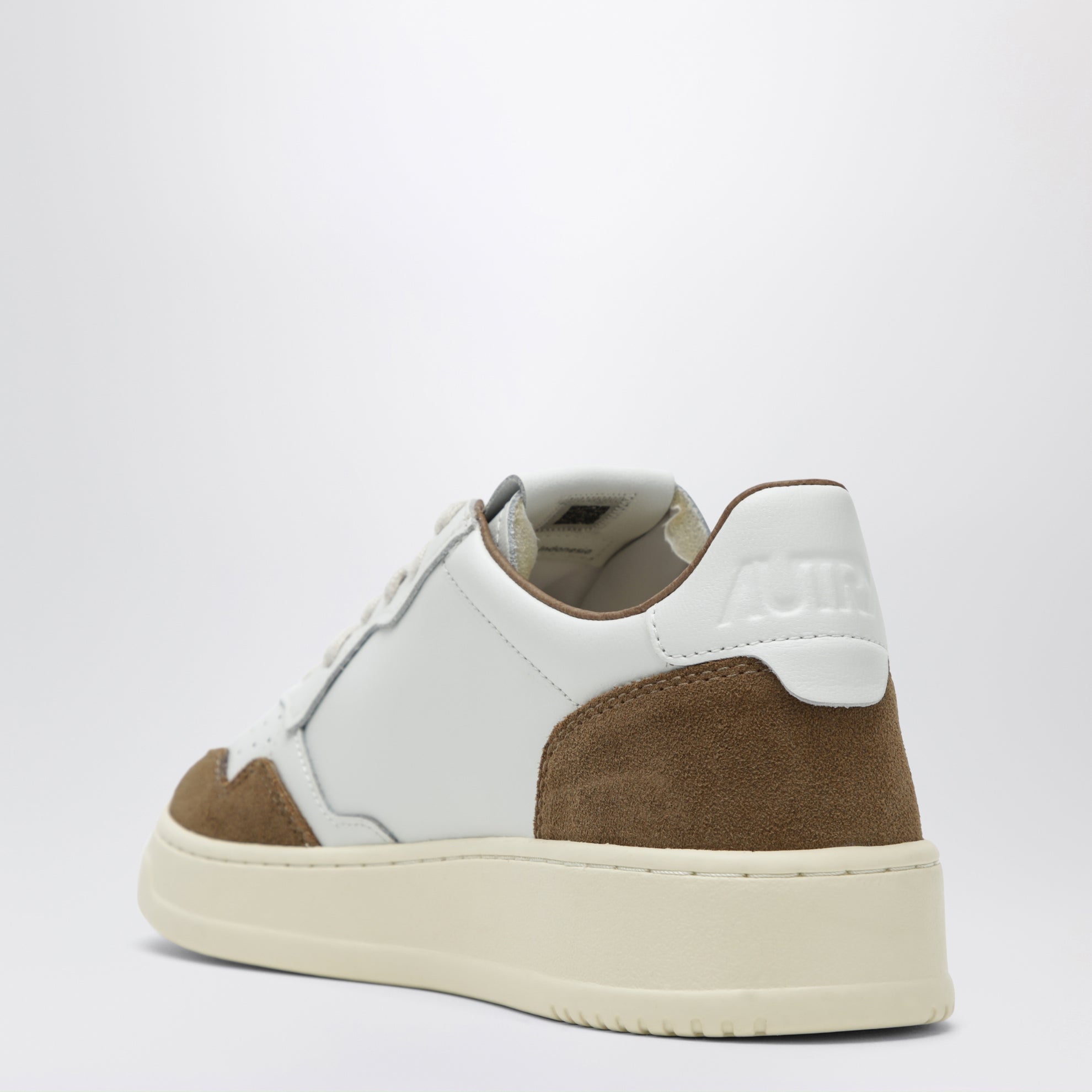 Baskets Medalist Low en cuir blanc et suède tabac