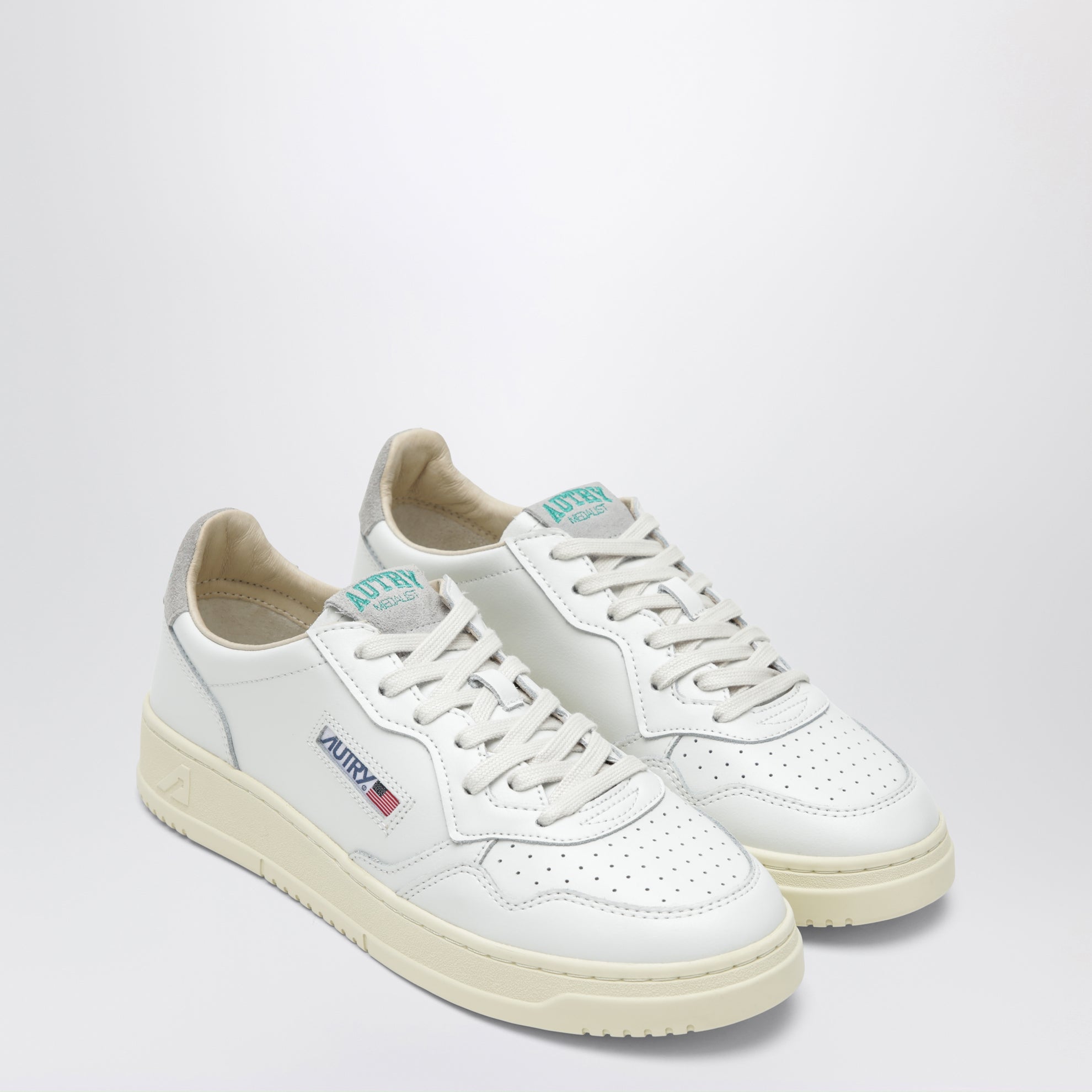Medalist Low sneakers in white/cloud grey leather and suede